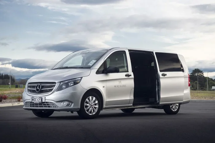 7 Seater Car For Rent In Hyderabad Best Deals Available