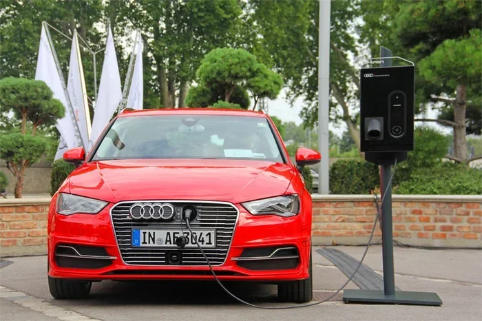 Does the Audi A3 e-tron Charge While Driving on Roads