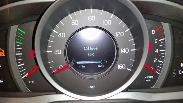 Can You Check Oil Level on the Dashboard Keep Reading
