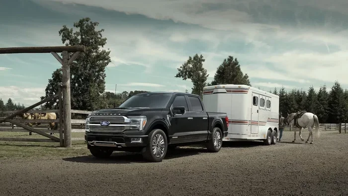 Can a Ford F-150 Pull a Gooseneck Horse Trailer Easily