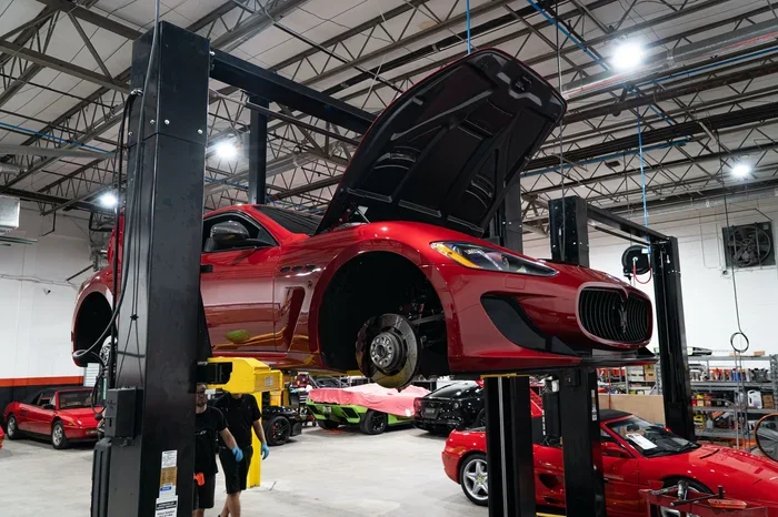 Can a Chrysler Dealer Work on a Maserati Without a Doubt