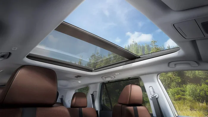 Does a Moonroof Open Completely Or Just Stay Closed