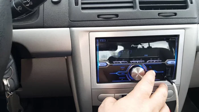 Pioneer Double Din Car Stereo Reviews and Buying Guide