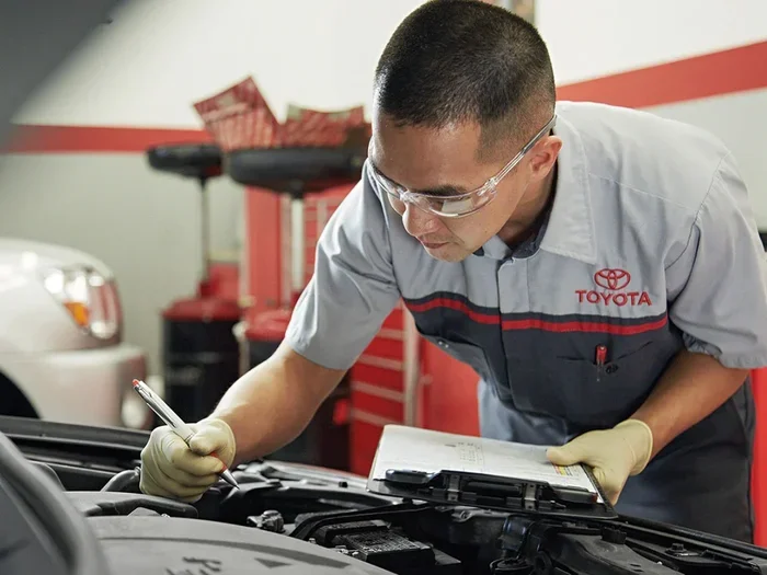 000-Mile Service Toyota - What Every Owner Should Know